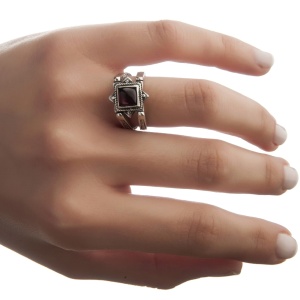 1DA0373 RED GARNET PEARL Handopen